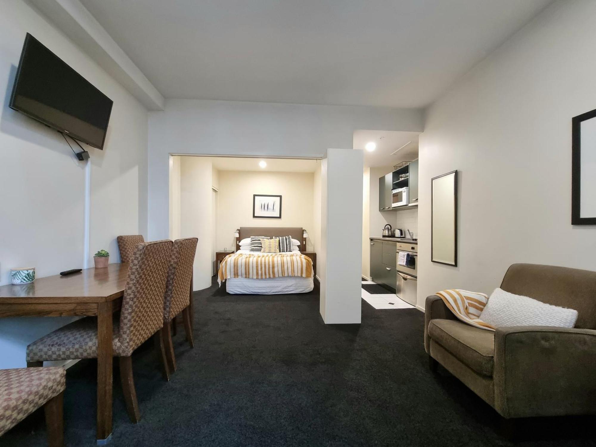 Urban Deco Apartment On Queen Street Auckland Oda fotoğraf